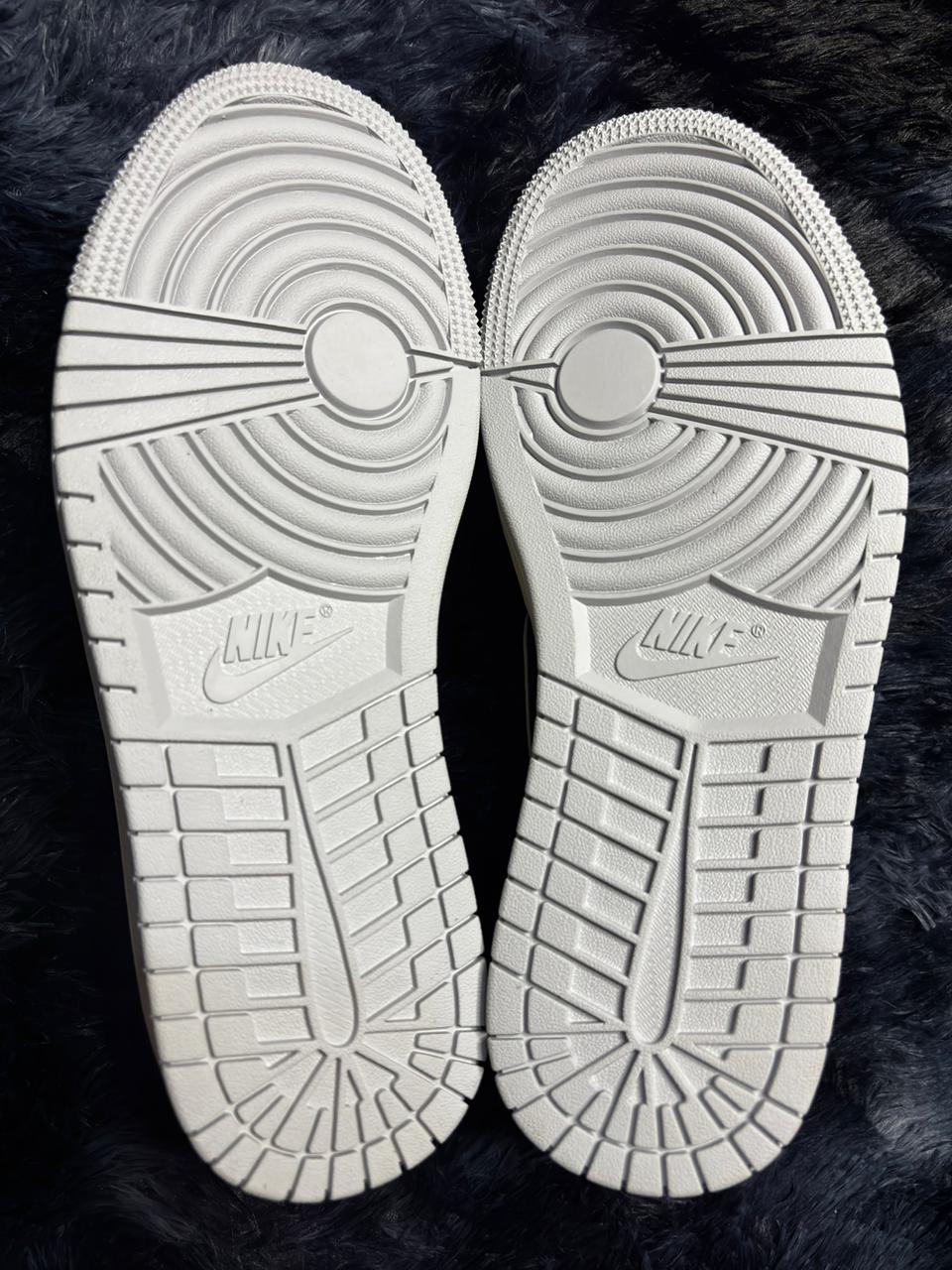 Air Jordan 1 Low